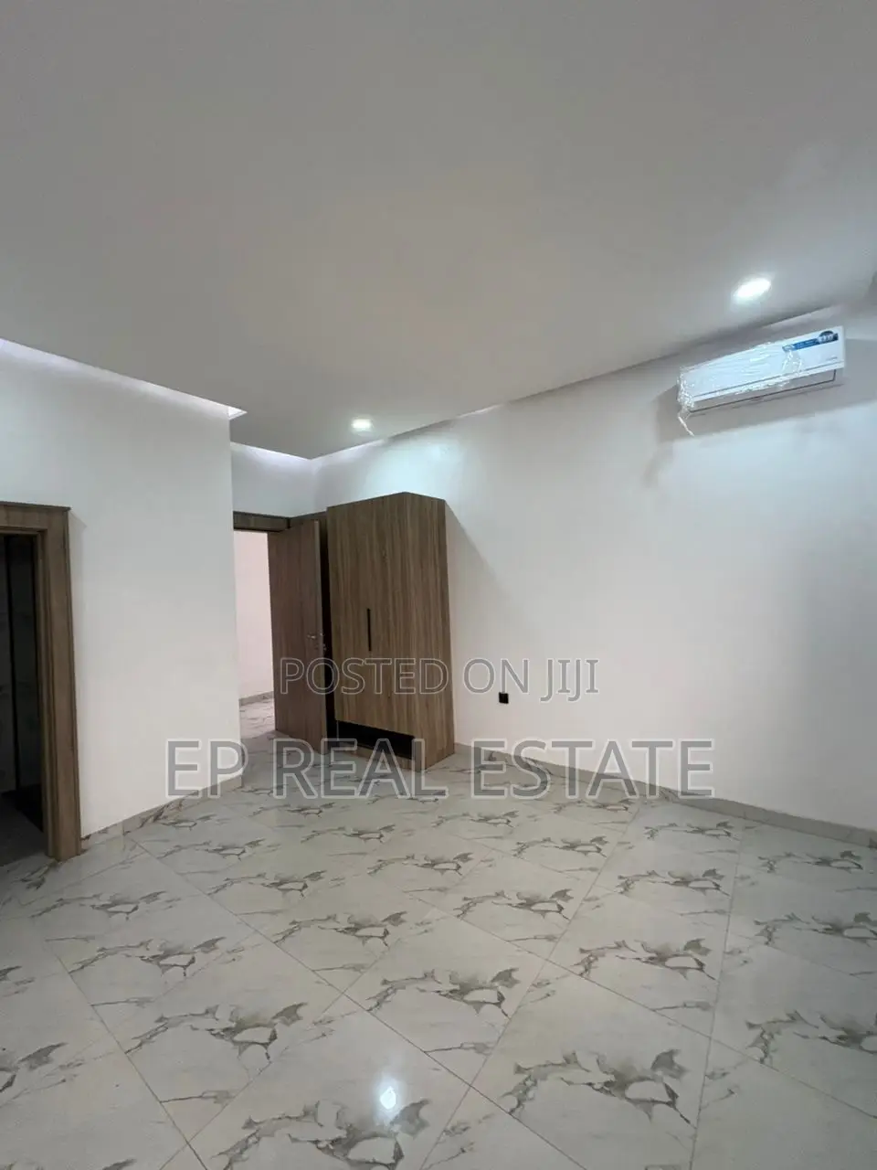 4bdrm Duplex in Guzape District for sale