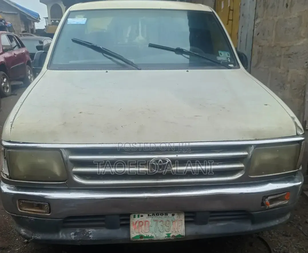 Toyota T100 1995 White