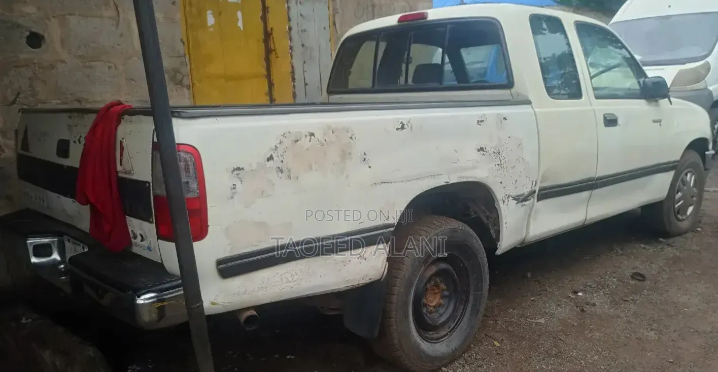 Toyota T100 1995 White