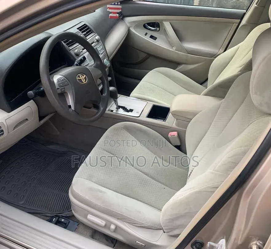 Toyota Camry 2008 Gold