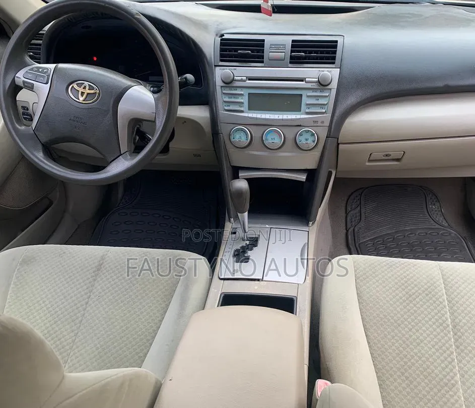Toyota Camry 2008 Gold