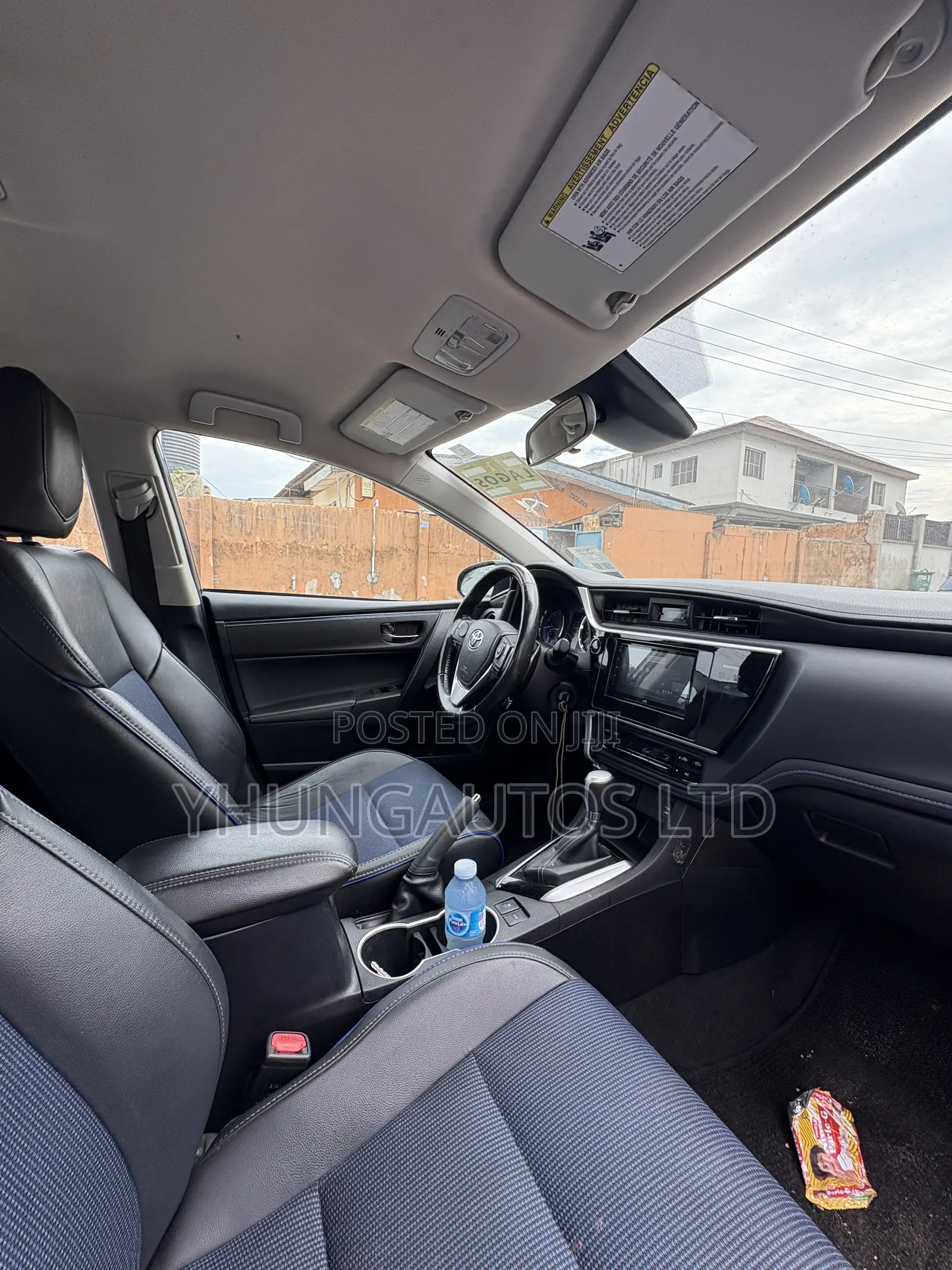 Toyota Corolla SE 4dr Sedan (1.8L 4cyl CVT) 2017 Gray