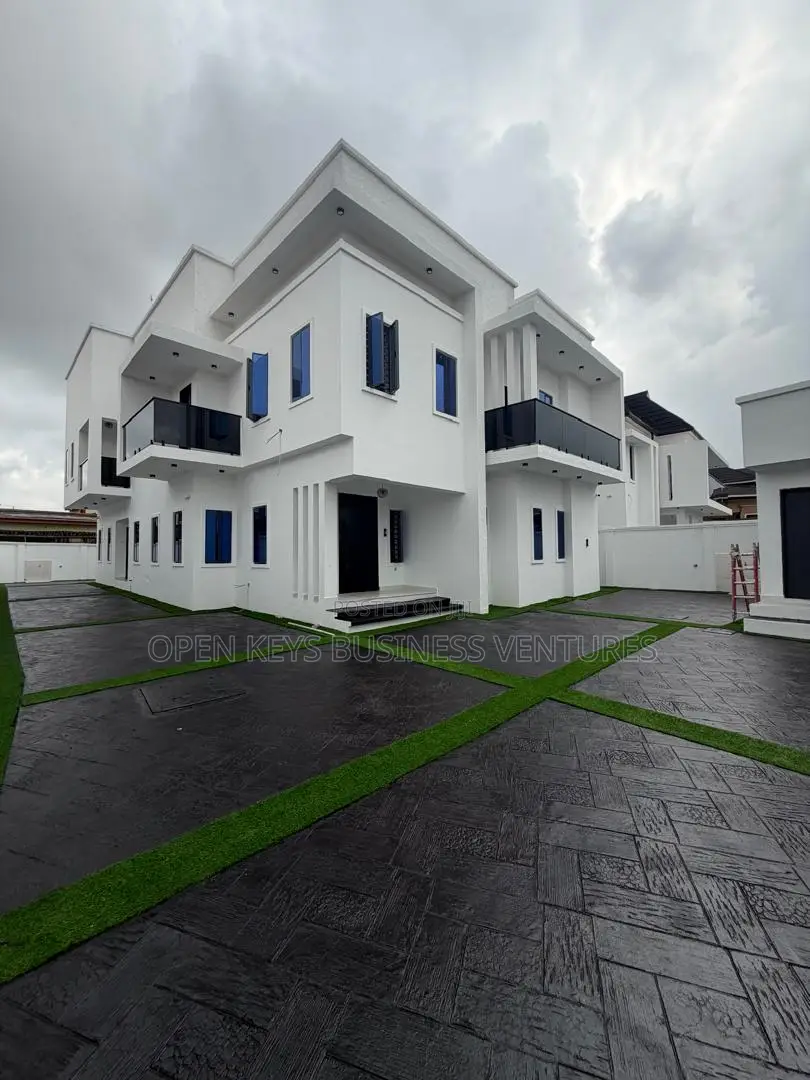Furnished 5bdrm Duplex in Bluegate, Oluyole Estate for sale