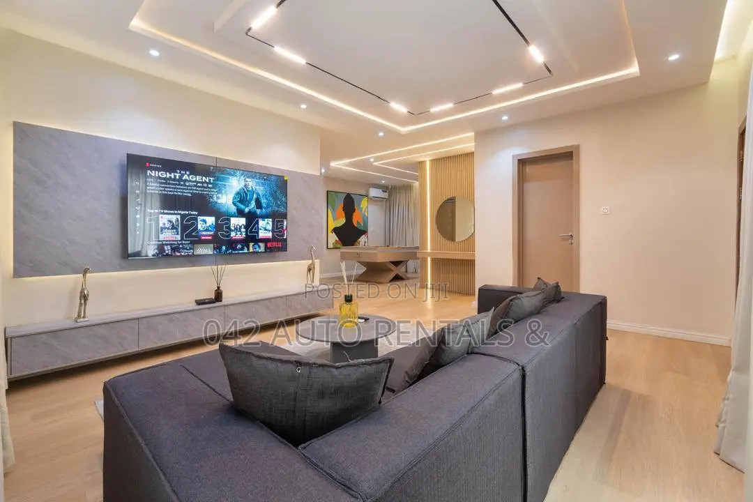 Multiple Units of 3 Bedrooms