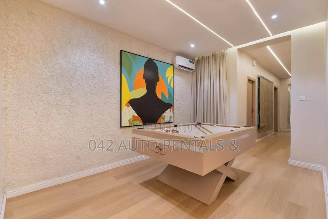 Multiple Units of 3 Bedrooms