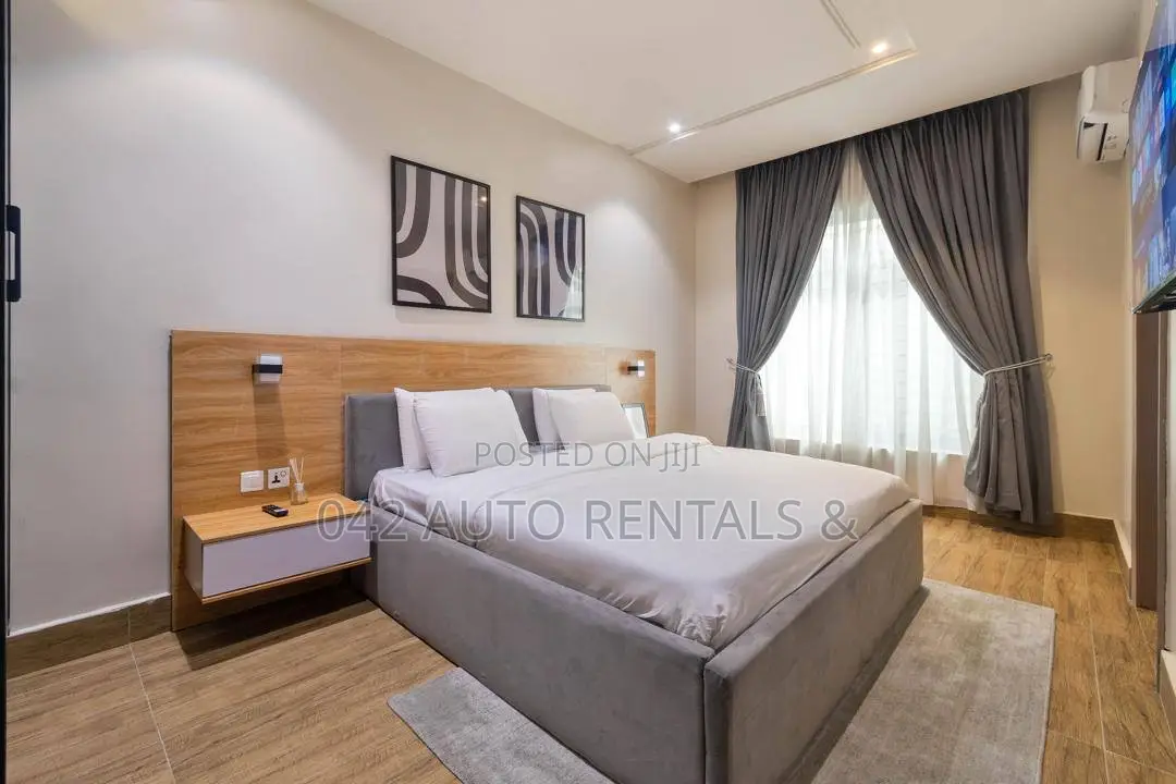 Multiple Units of 3 Bedrooms