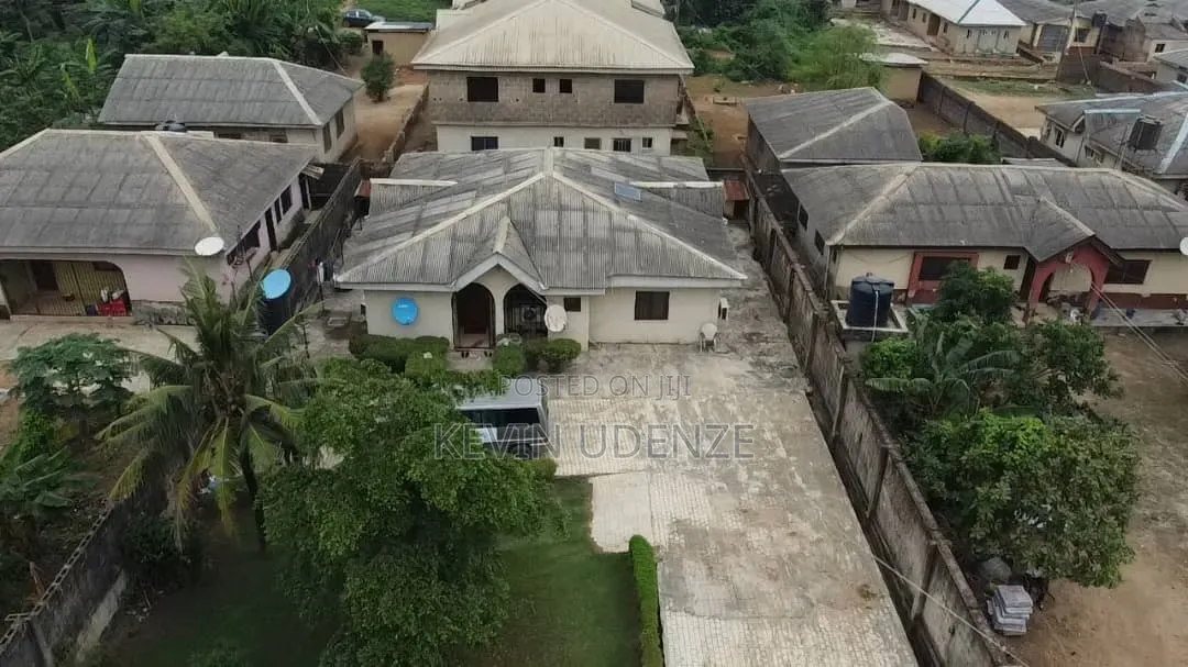 3bdrm Bungalow in Agric for sale