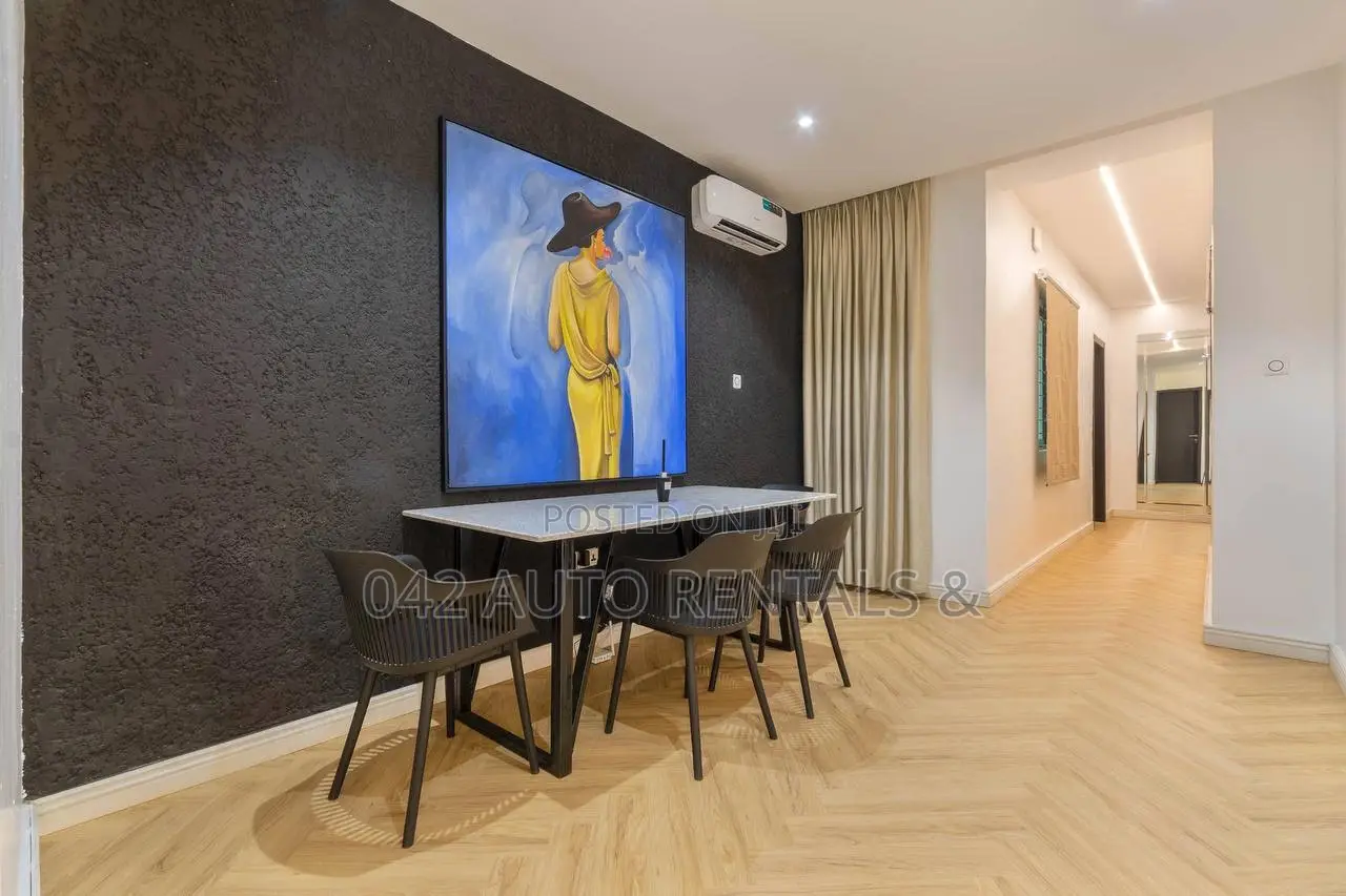 Luxury 6-Bedroom Duplex (Lekki Freedom Way)