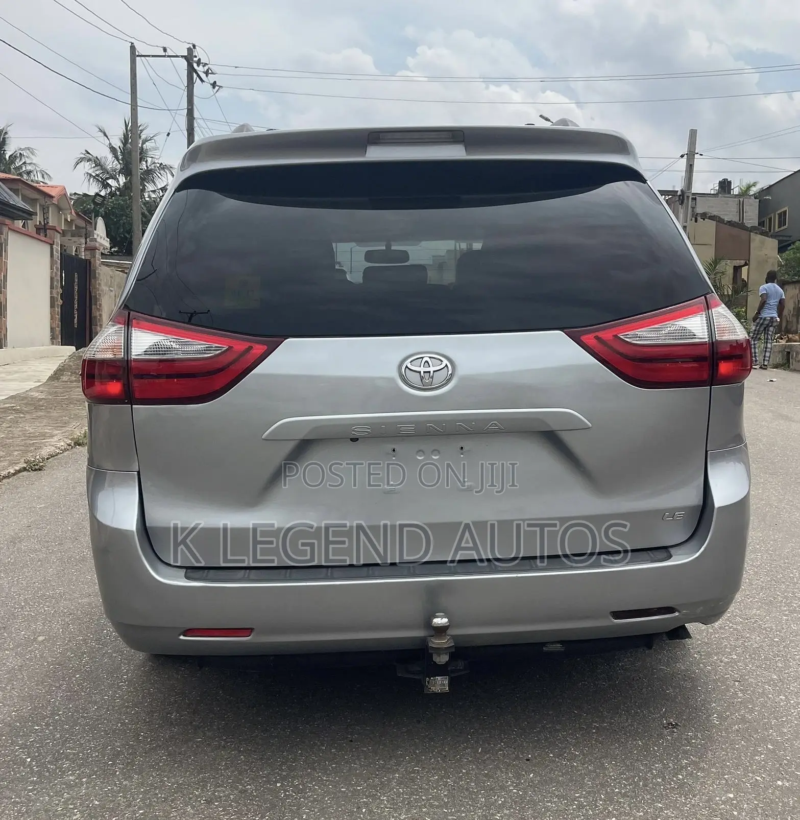 Toyota Sienna LE 8 Passenger (3.5L 6cyl 6A) 2016 Gray