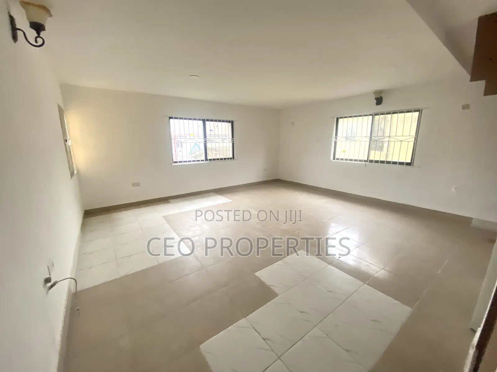 2bdrm Block of Flats in Estate/Ado Road for rent
