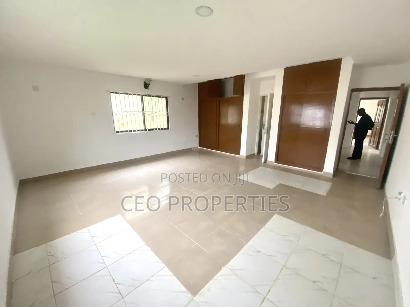 2bdrm Block of Flats in Estate/Ado Road for rent