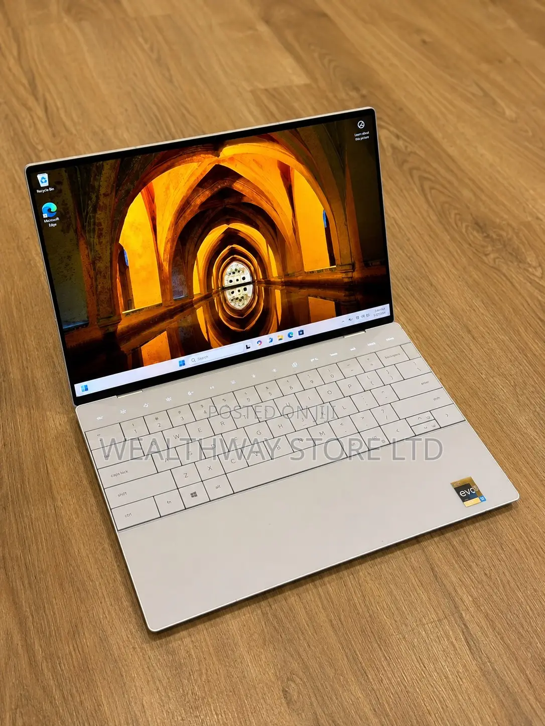 New Laptop Dell XPS 13 16GB Intel Core i7 SSD 512GB