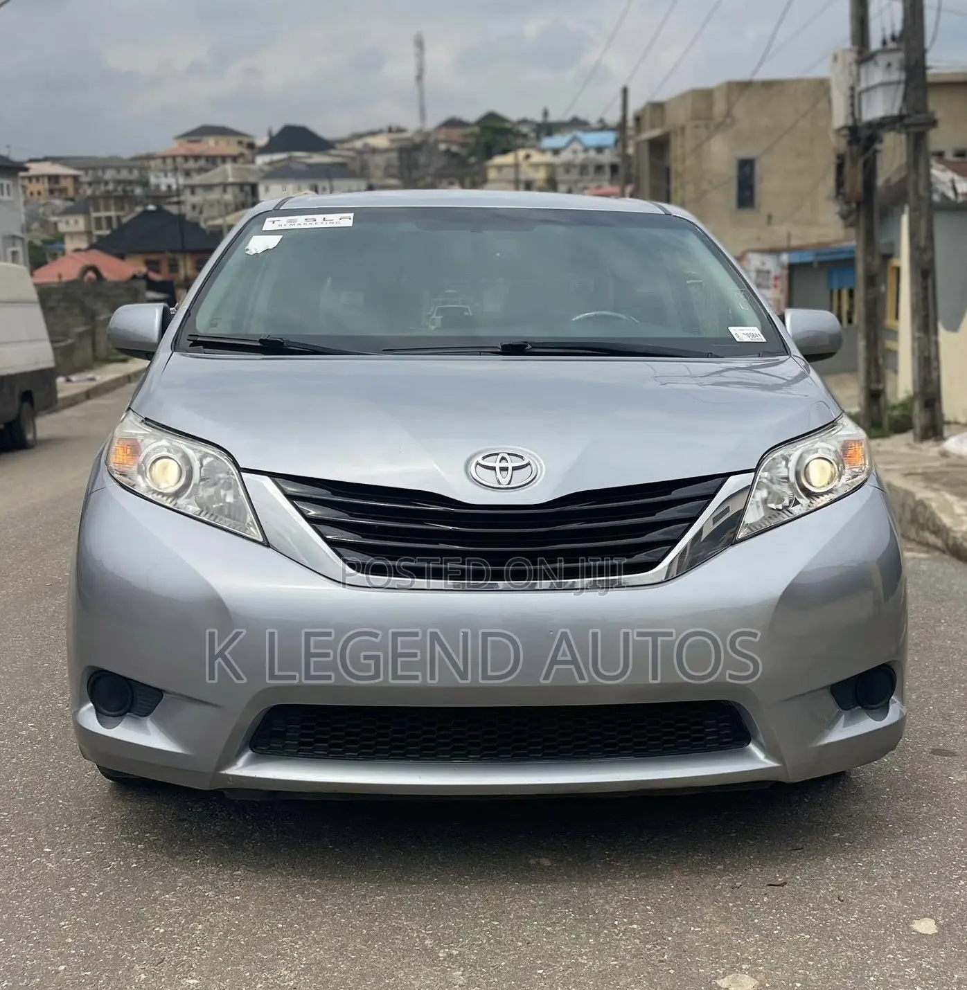 Toyota Sienna LE 8 Passenger (3.5L 6cyl 6A) 2016 Gray