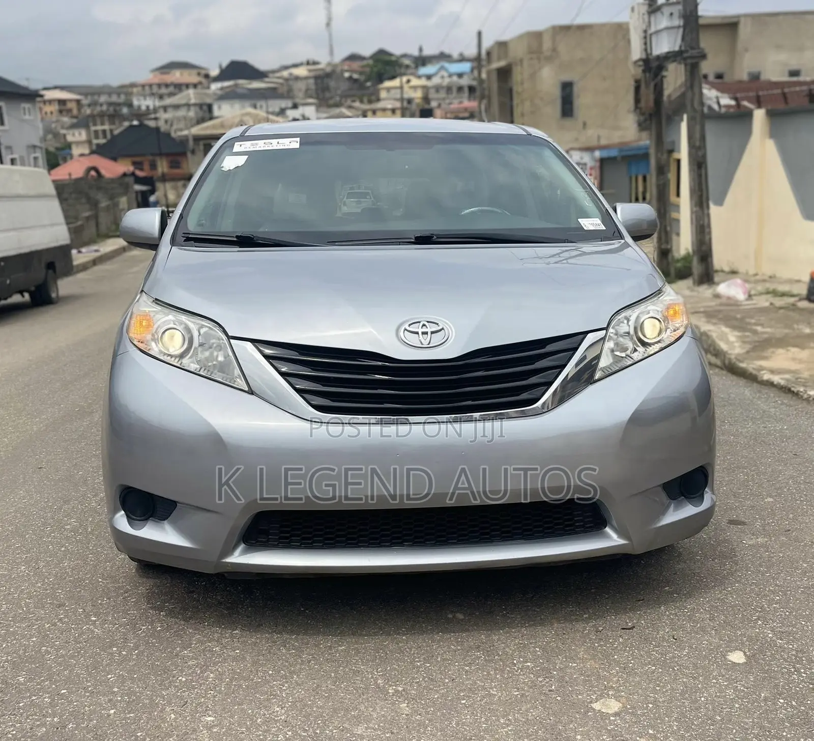 Toyota Sienna LE 8 Passenger (3.5L 6cyl 6A) 2016 Gray