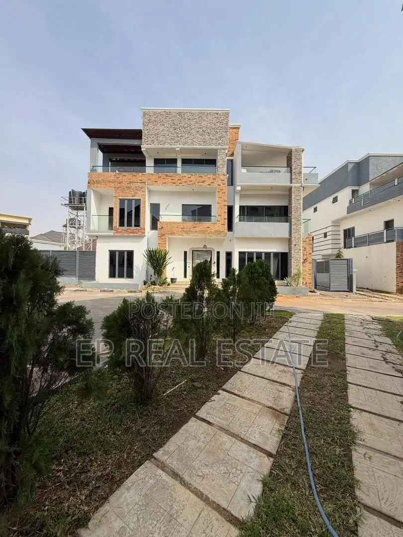 5bdrm Duplex in Katampe Extension for sale