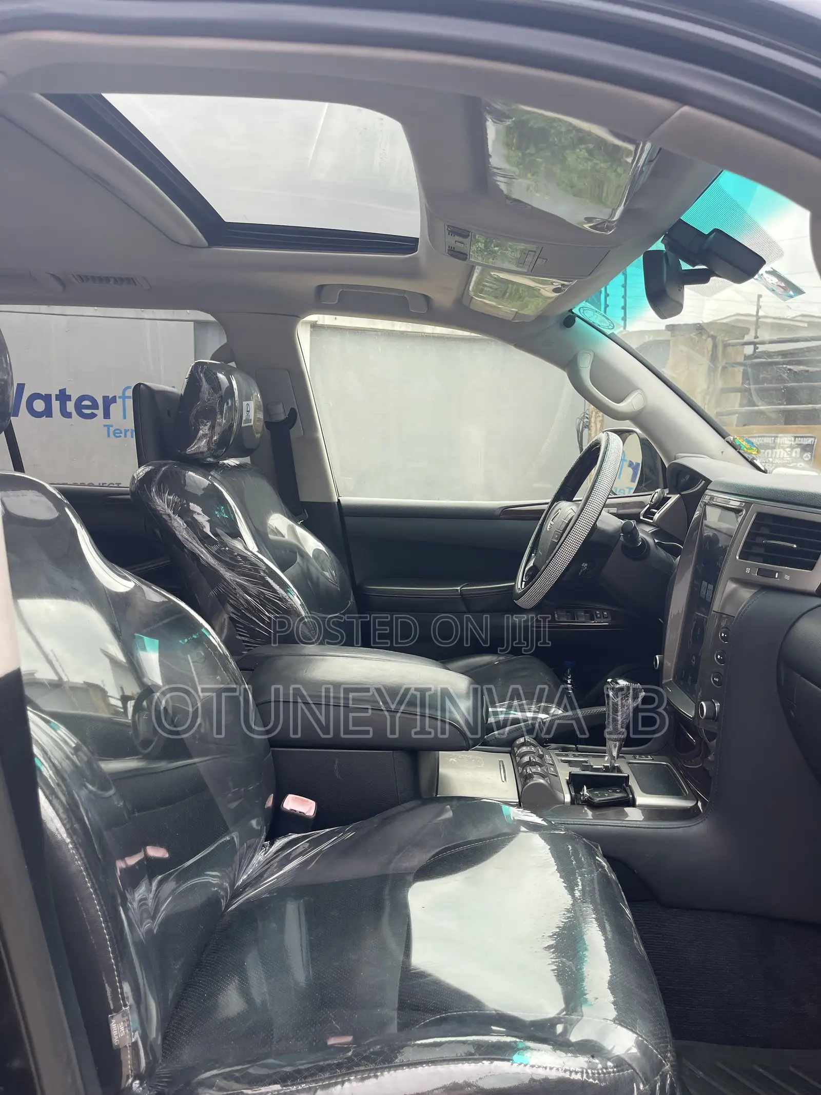 Lexus LX 570 (5 seats) AWD 2020 Black