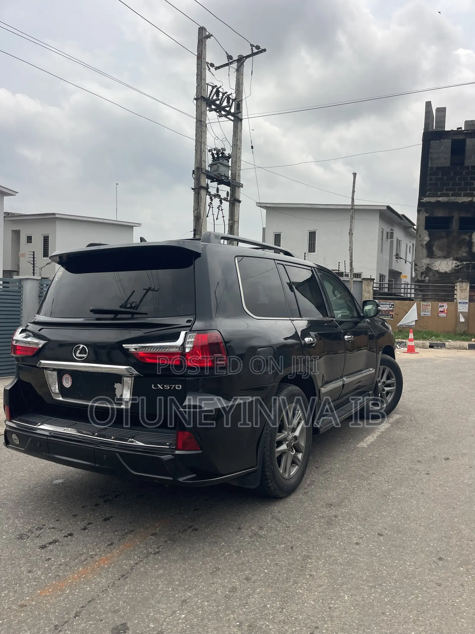 Lexus LX 570 (5 seats) AWD 2020 Black