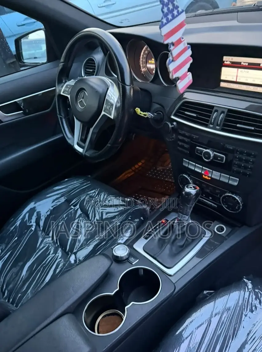 Mercedes-Benz C300 2013 Black