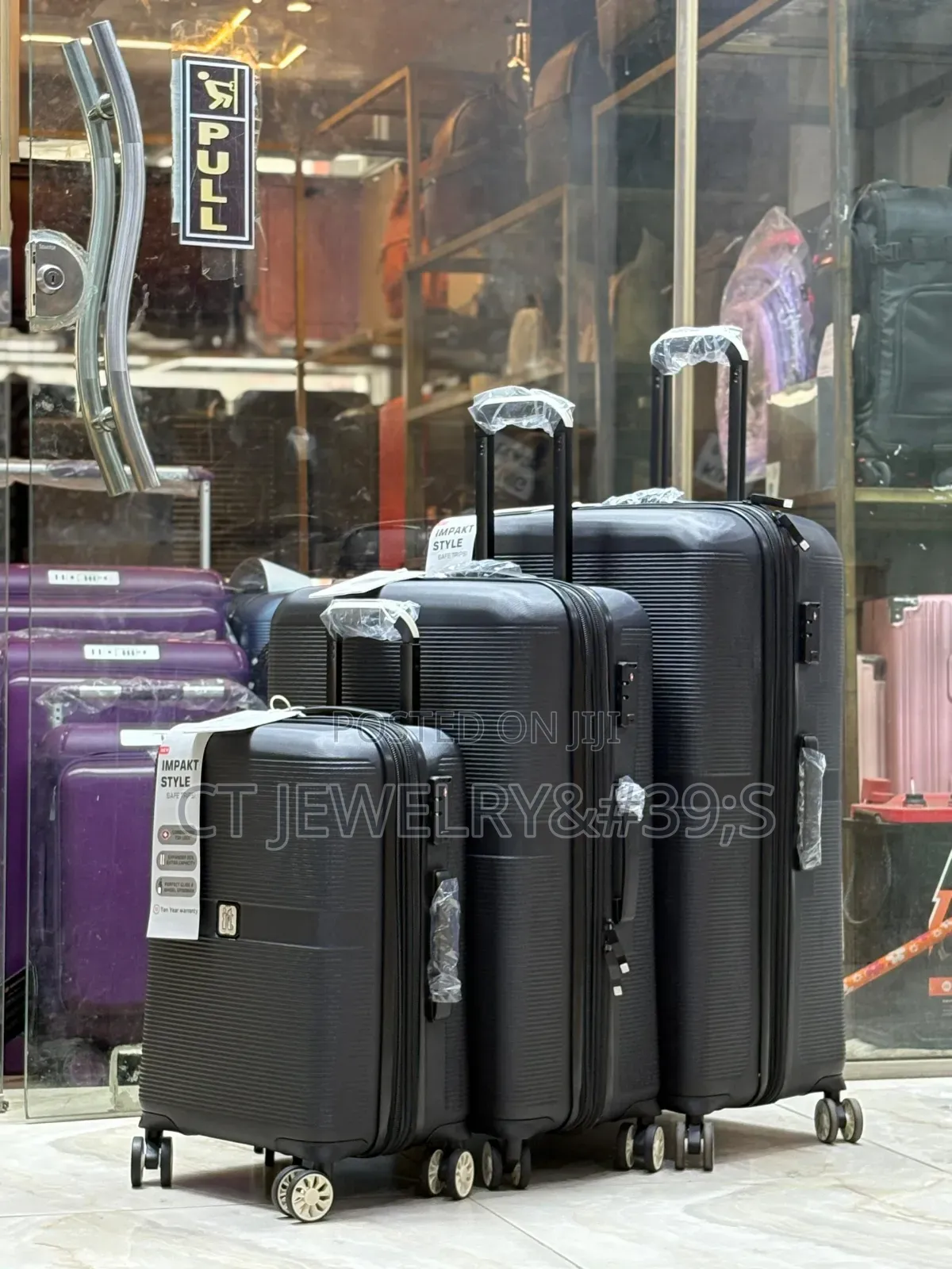 New Impakt Hard Shell Luggage Set Tsa Lock 4 Spinner Wheels