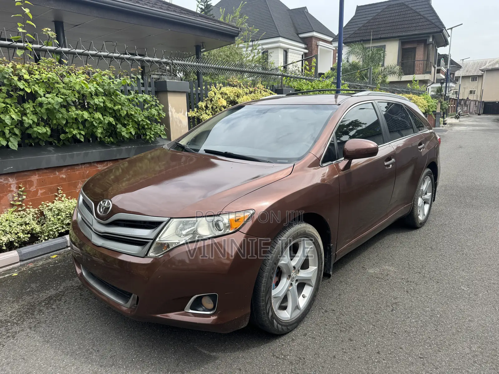 Toyota Venza Limited 2010 Brown