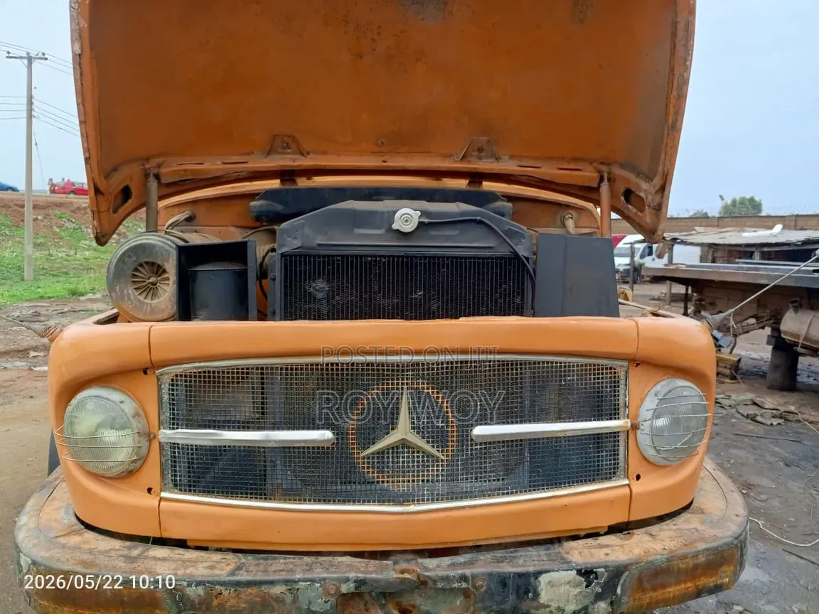 M. Benz 1924 Tipper 10tyres