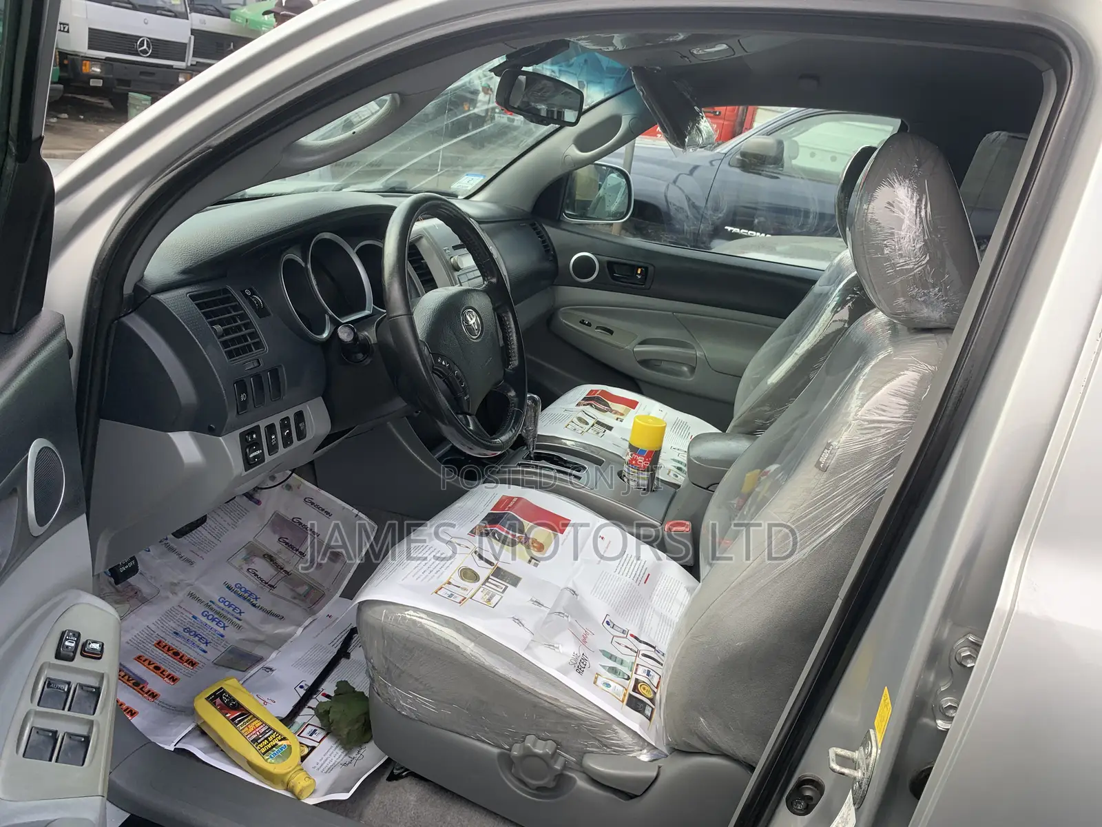 Toyota Tacoma 2011 Silver