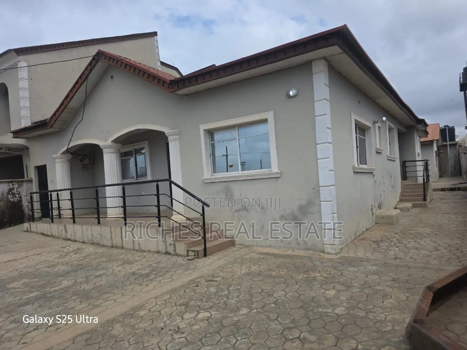 3bdrm Block of Flats in Oluyole Estate, Ibadan for rent