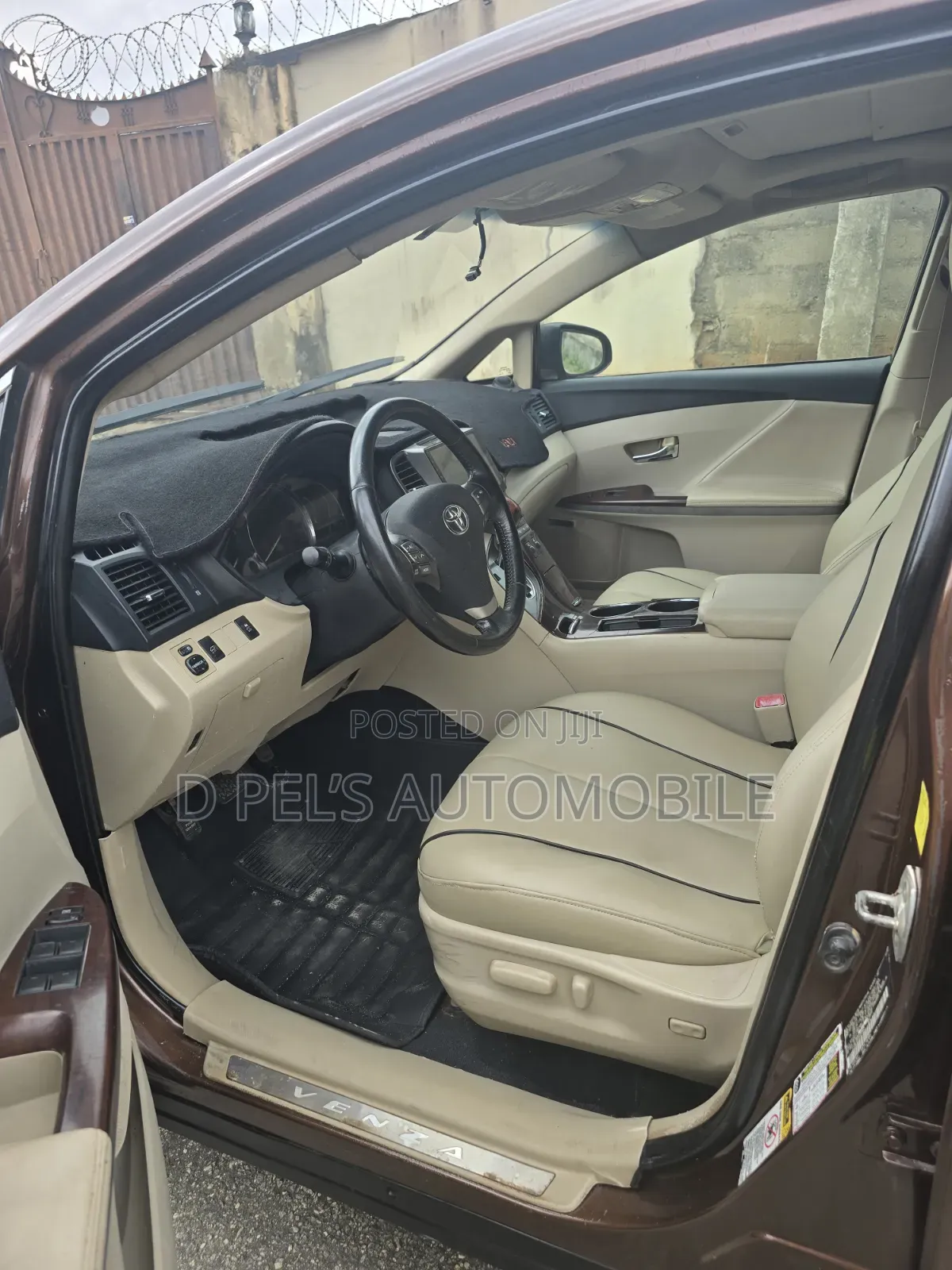 Toyota Venza 2010 Brown