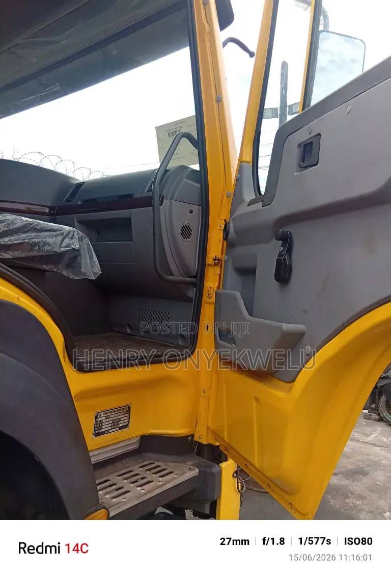 Howo 6 Tyres Truck Head