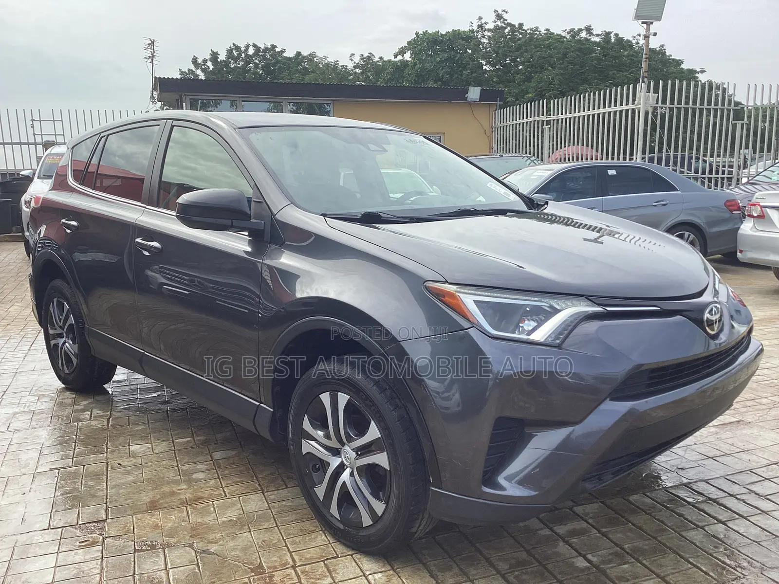 Toyota RAV4 2017 Gray