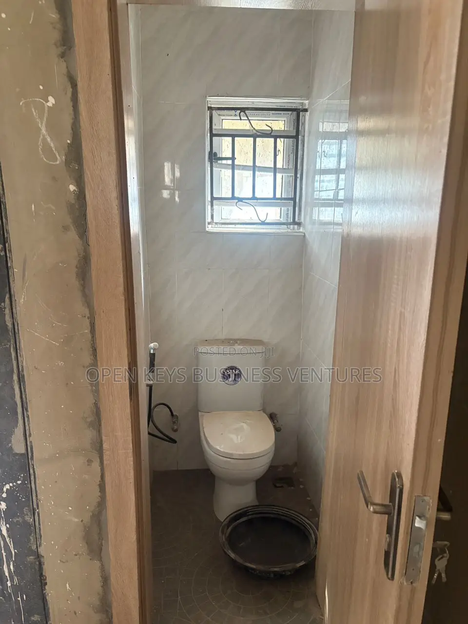 3bdrm Bungalow in Behind Butoal, Omi Adio for sale