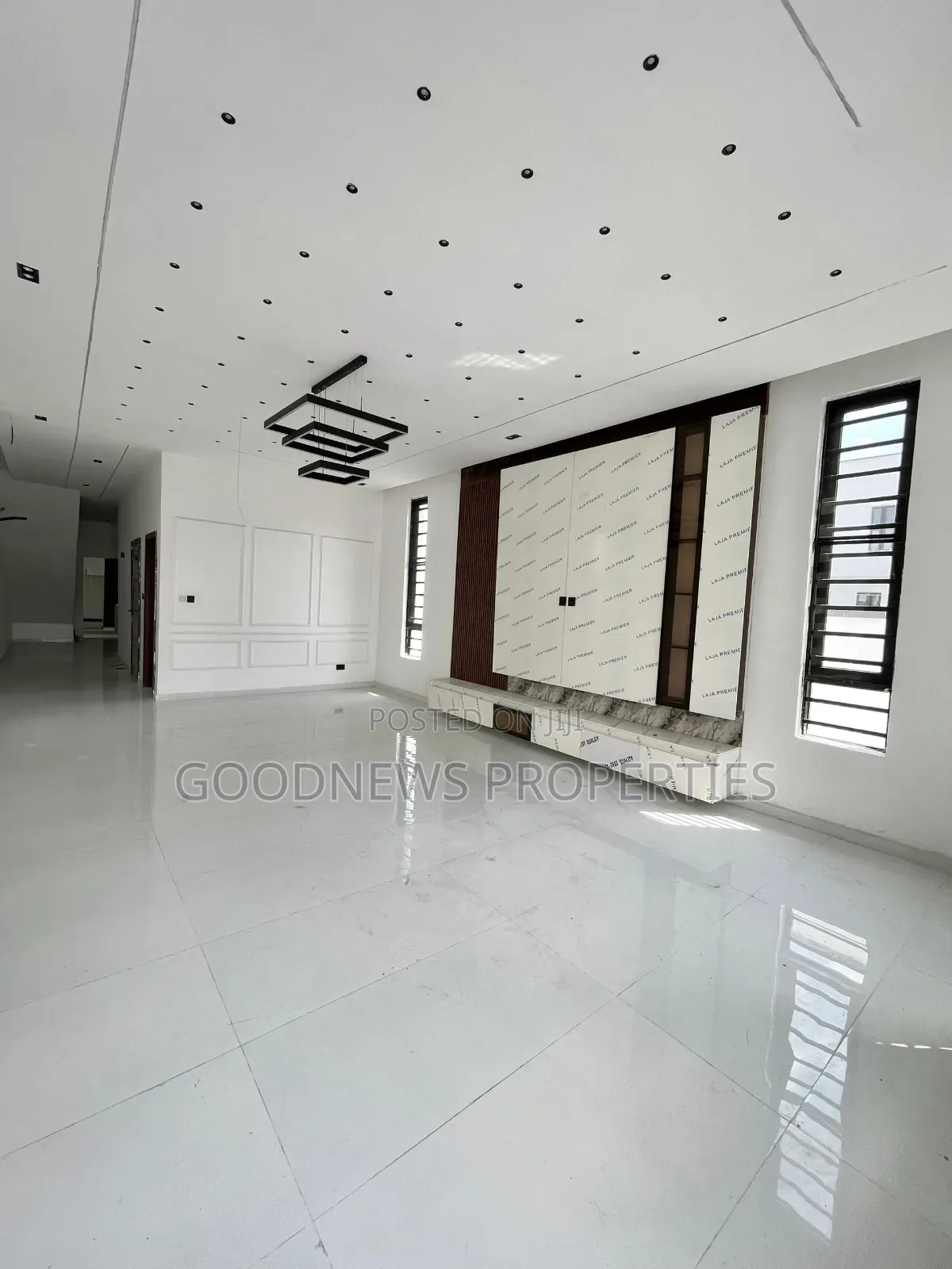 5bdrm Duplex in Ajah Lekki Lagos, Thomas Estate for sale