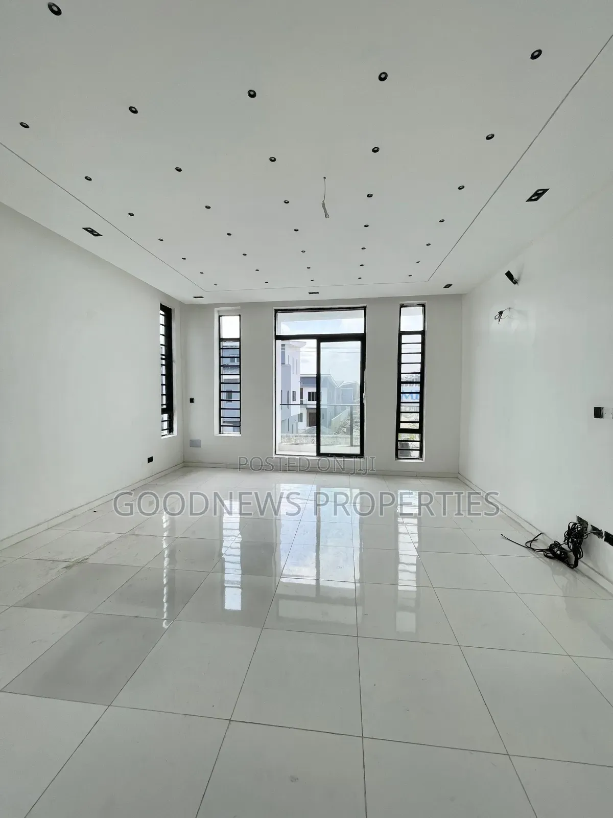 5bdrm Duplex in Ajah Lekki Lagos, Thomas Estate for sale