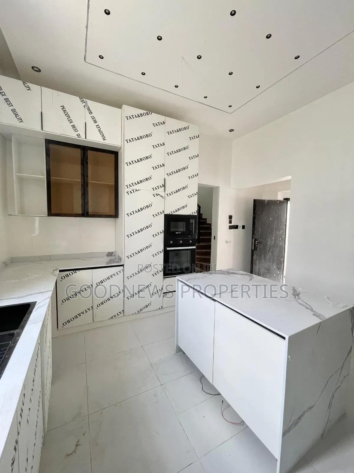 5bdrm Duplex in Ajah Lekki Lagos, Thomas Estate for sale