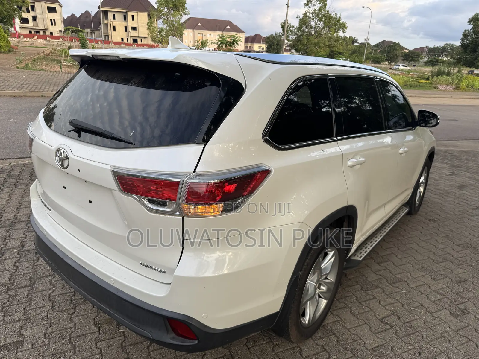 Toyota Highlander XLE 4dr SUV AWD (3.5L 6cyl 6A) 2015 White