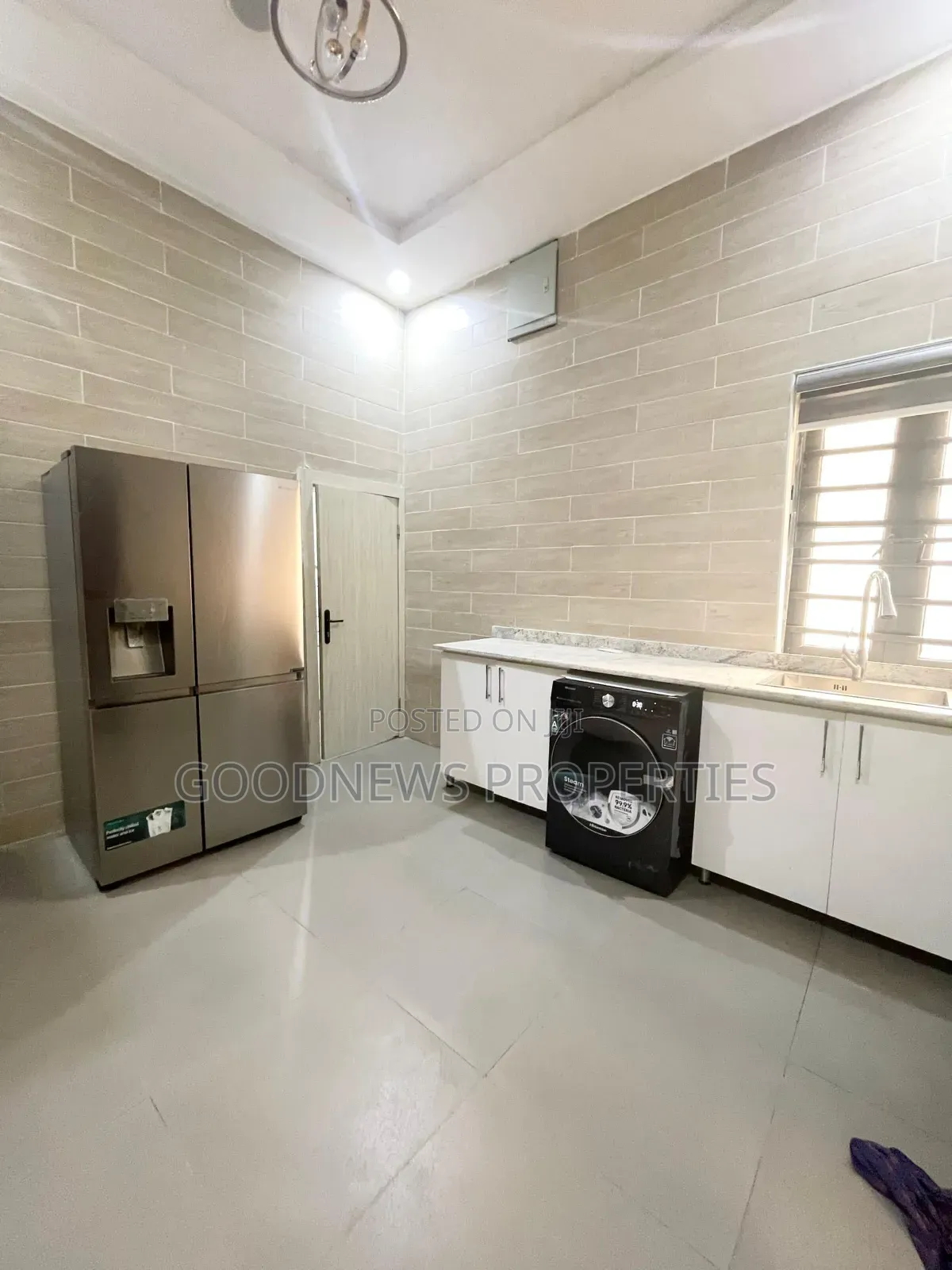 4bdrm Duplex in Harris Drive Vgc for sale