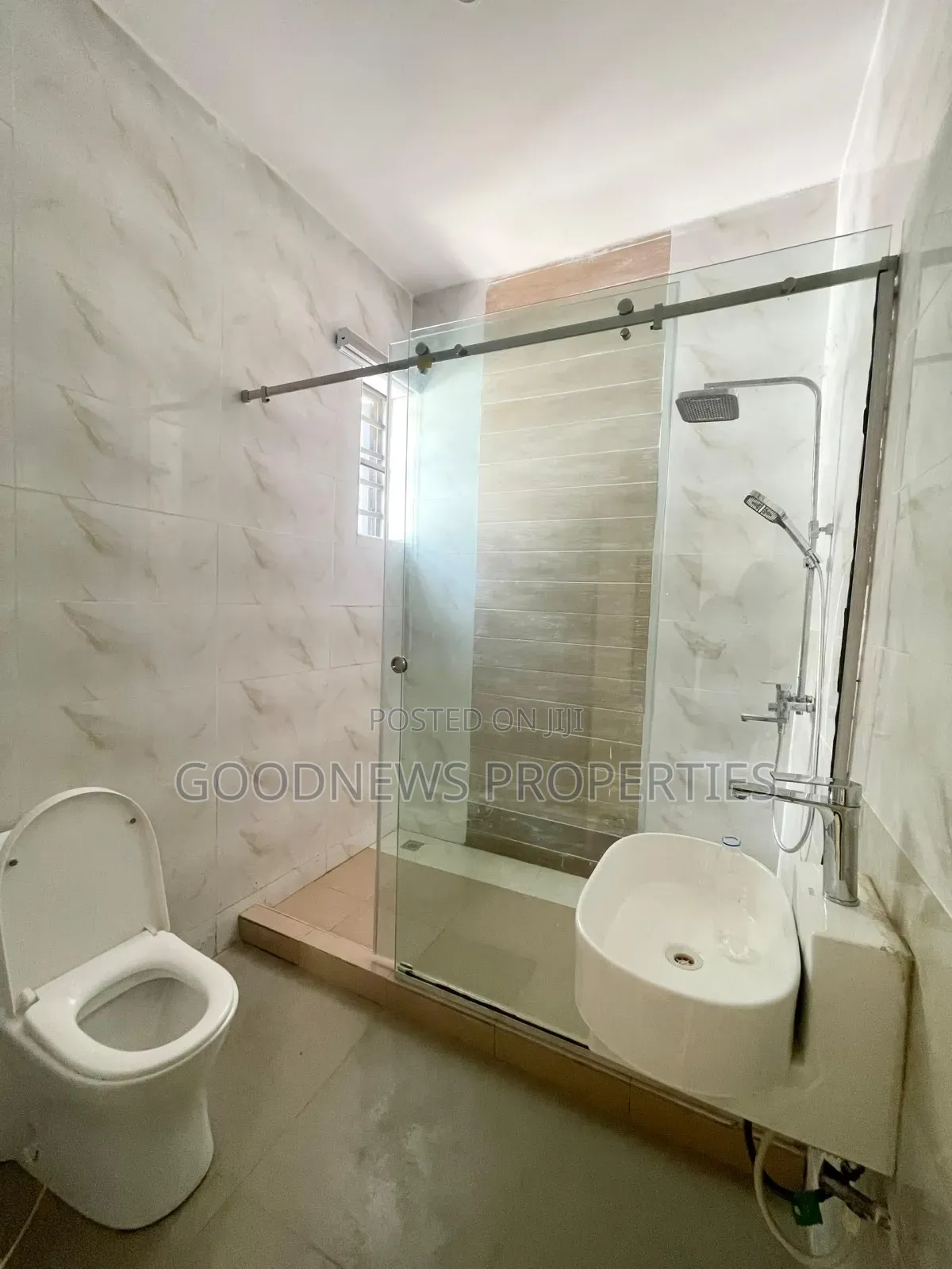4bdrm Duplex in Harris Drive Vgc for sale