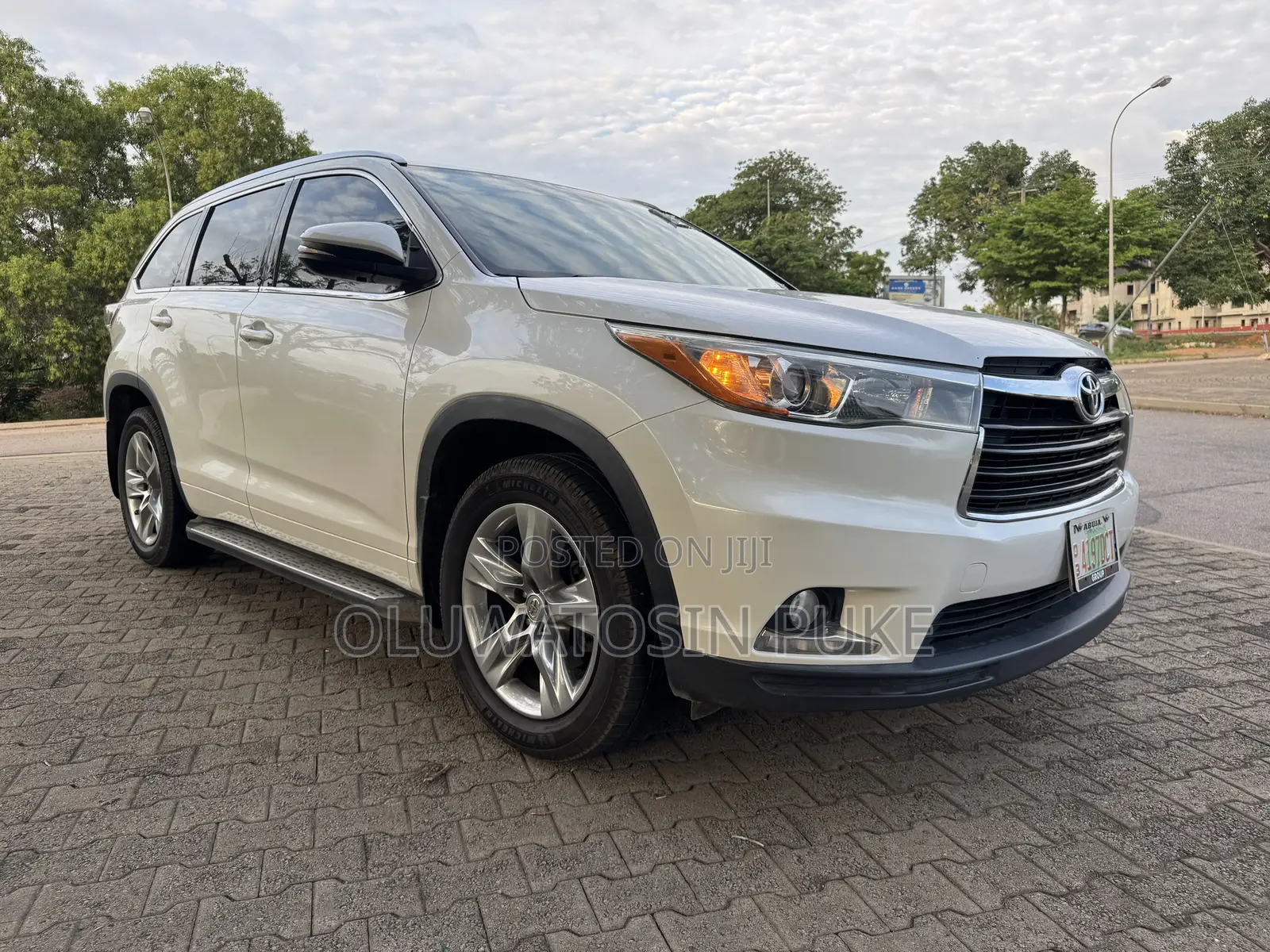 Toyota Highlander XLE 4dr SUV AWD (3.5L 6cyl 6A) 2015 White