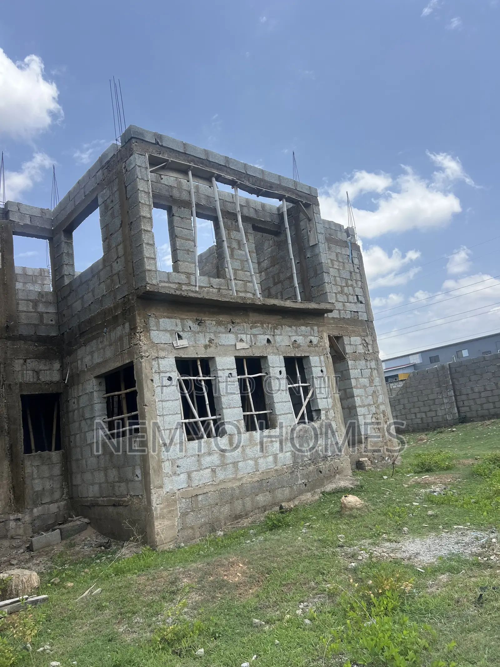4bdrm Duplex in Lugbe for sale