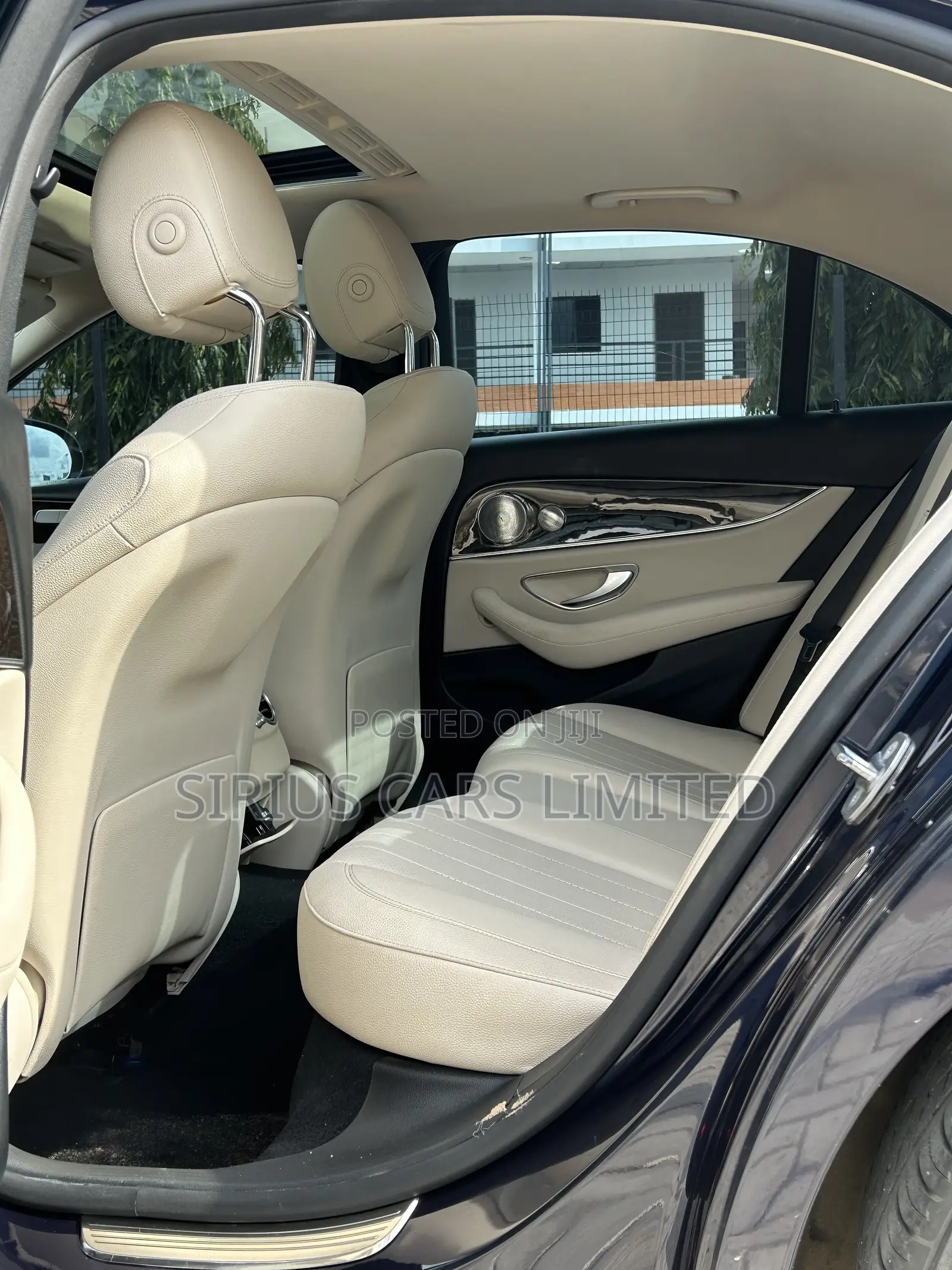 Mercedes-Benz E300 Base RWD Sedan (2.0L 4cyl 9A) 2017 Blue