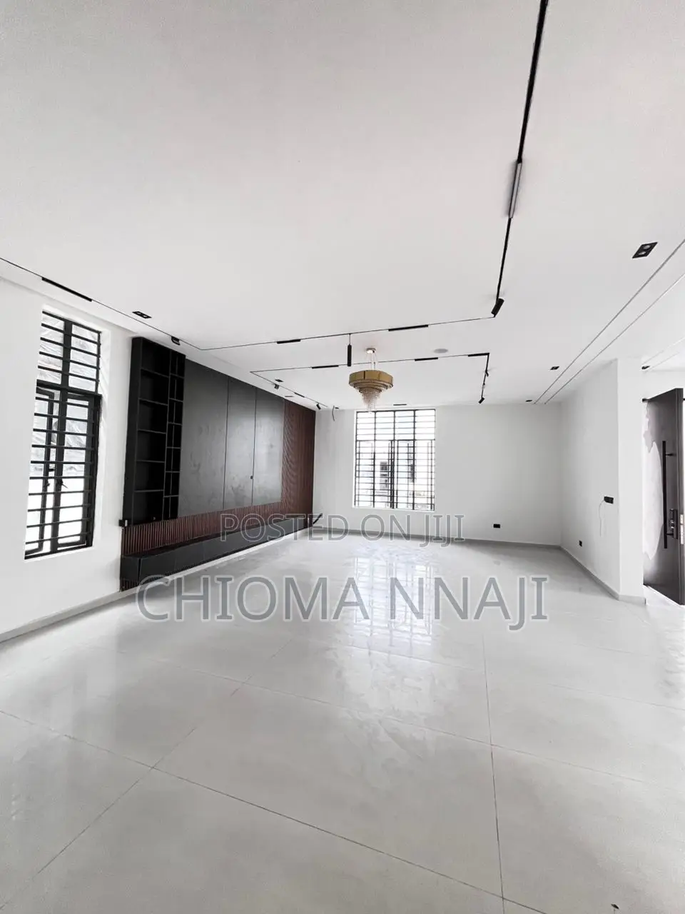 6bdrm House in Chevron for sale