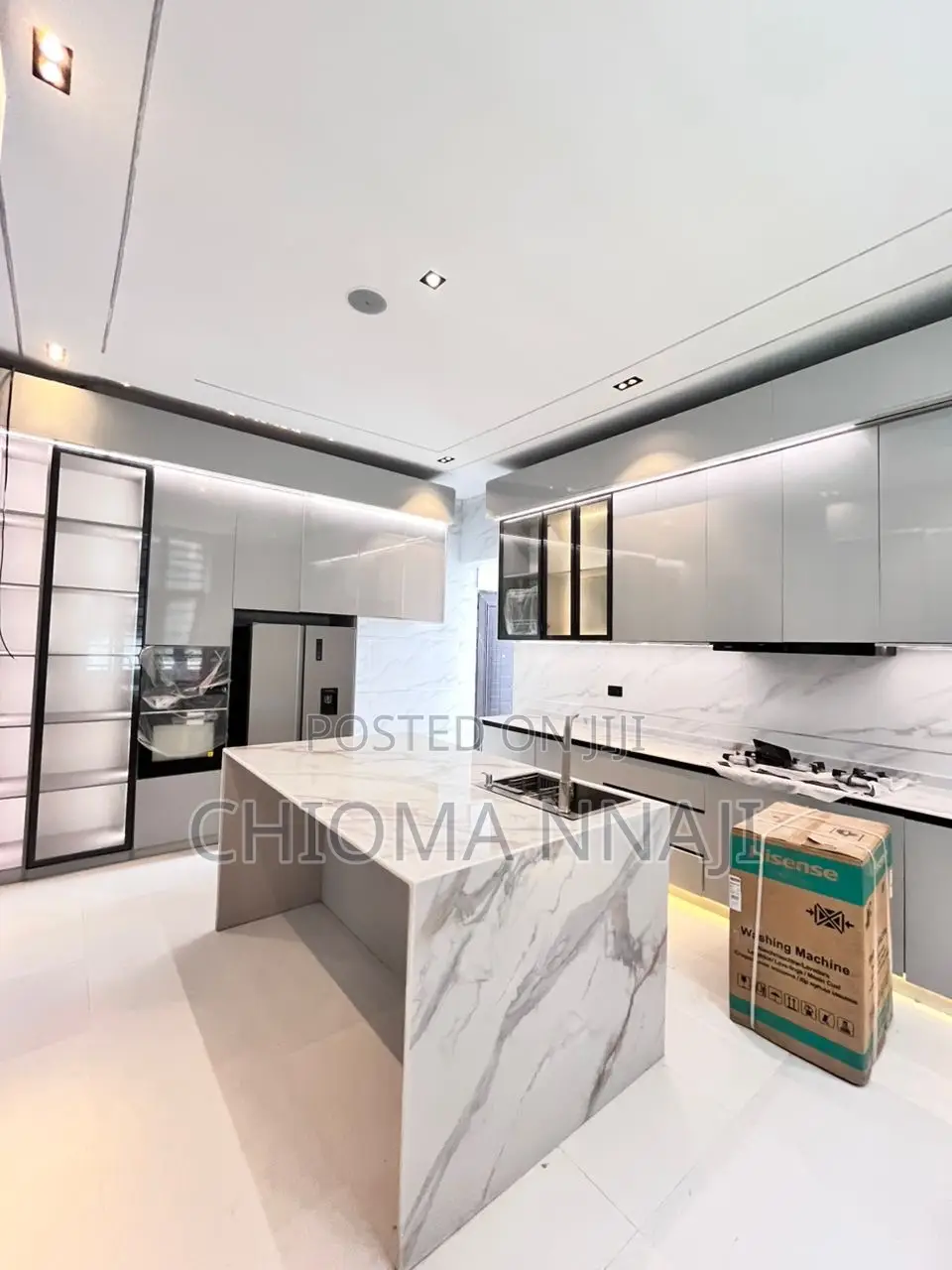 6bdrm House in Chevron for sale