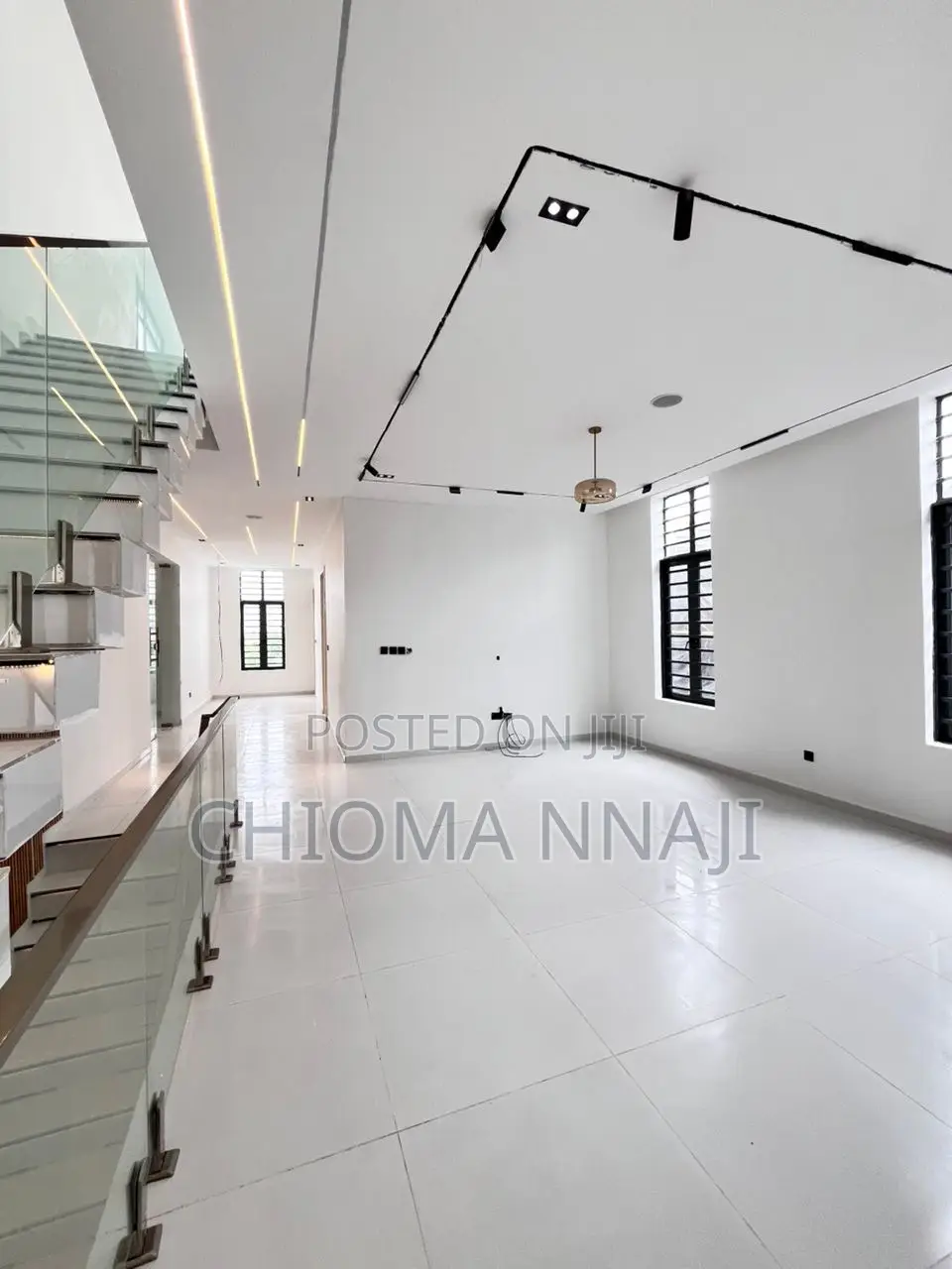 6bdrm House in Chevron for sale
