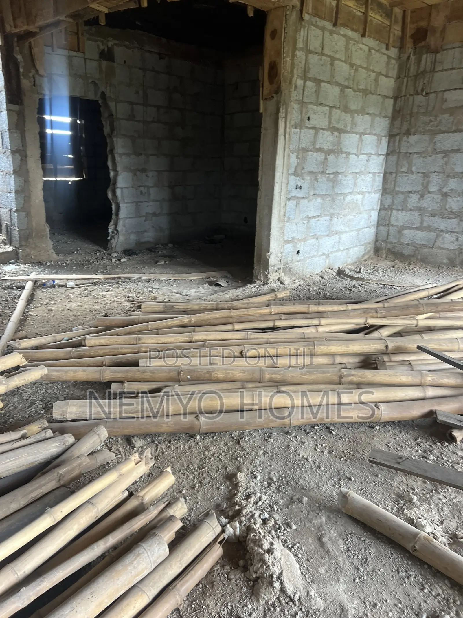 4bdrm Duplex in Lugbe for sale