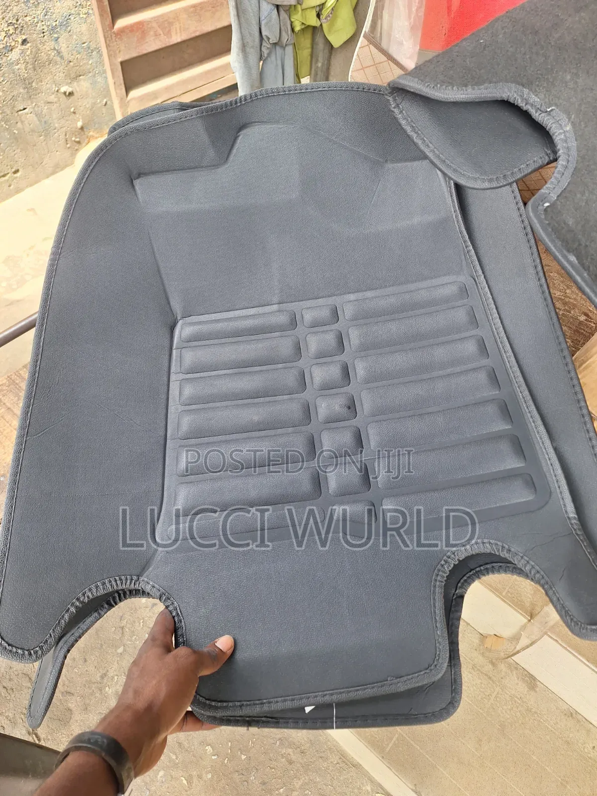 Ford Explorer/Prado Leather Mat