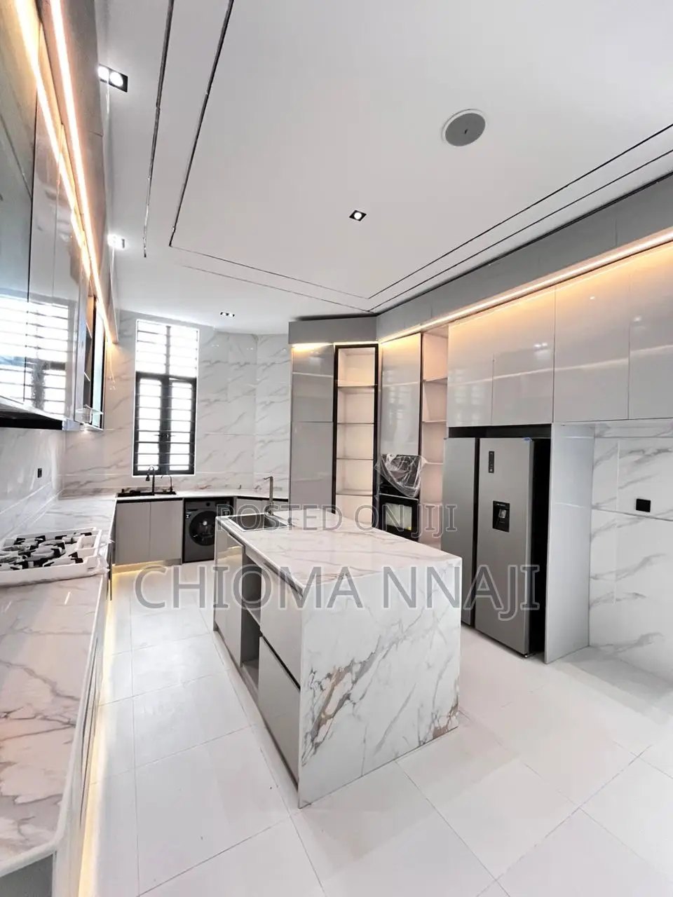 5bdrm House in Chevron for sale