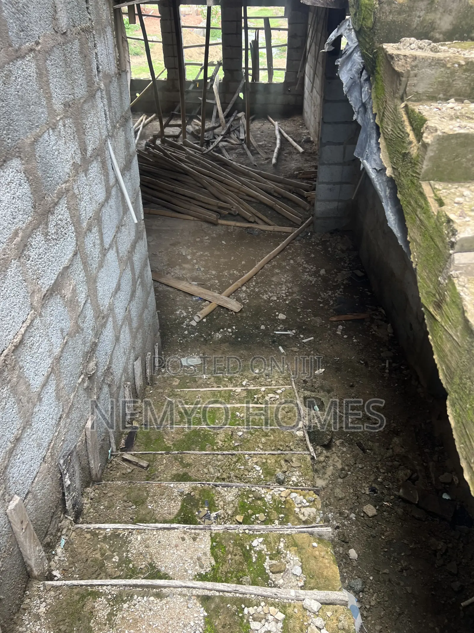 4bdrm Duplex in Lugbe for sale