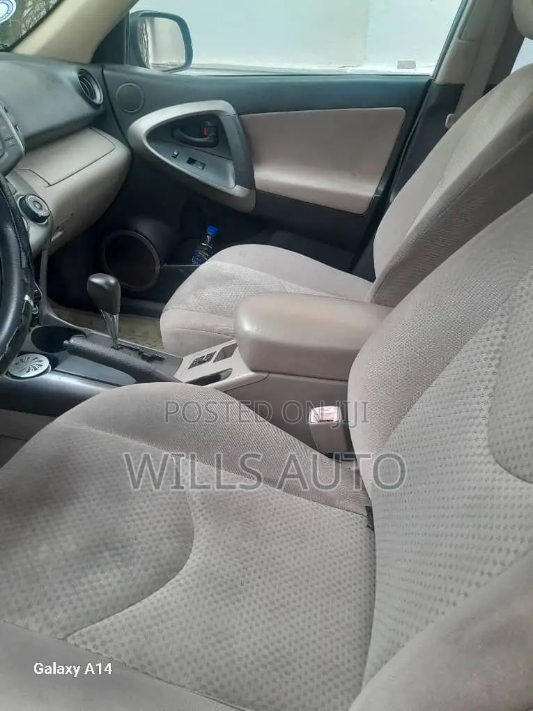 Toyota RAV4 2008 Blue
