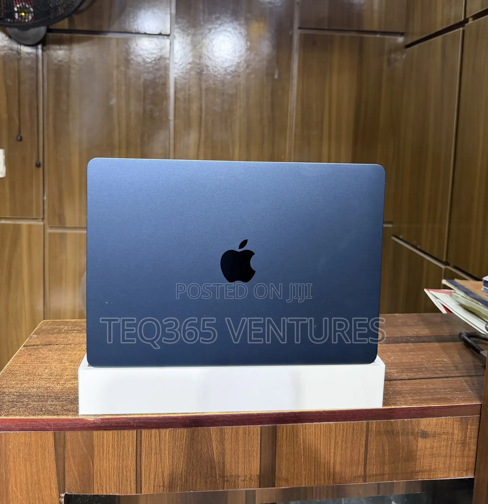 Laptop Apple MacBook Air 2022 M2 16GB Apple M2 SSD 256GB