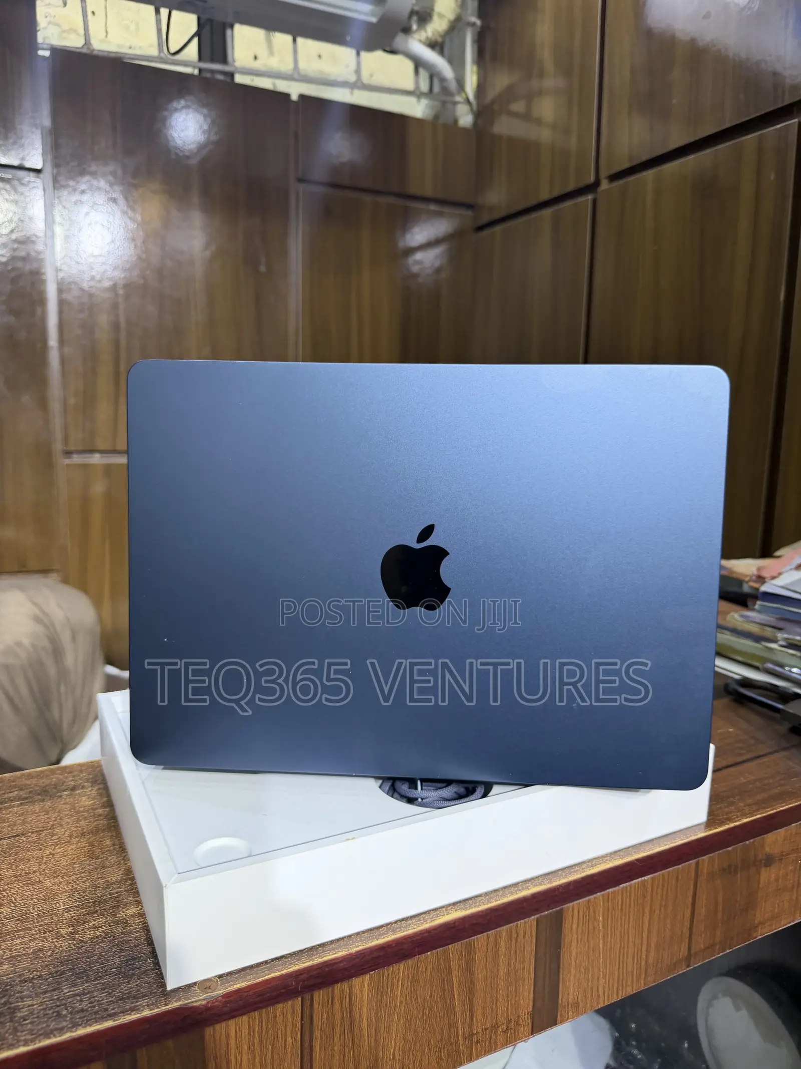 Laptop Apple MacBook Air 2022 M2 16GB Apple M2 SSD 256GB